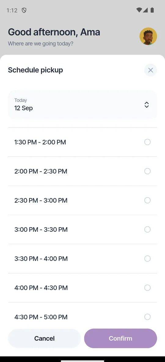 Choosing a thirty-minute pickup window in the Razzo app, listing slots through the afternoon